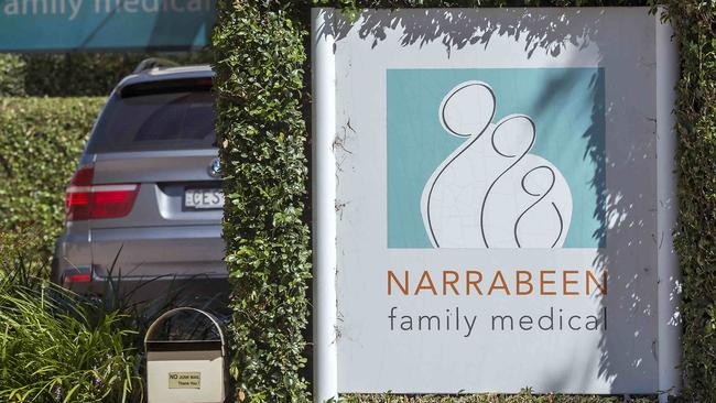 Narrabeen Family Medical Centre had a sign on display warning patients with potential coronavirus symptoms to not enter. Picture: Troy Snook