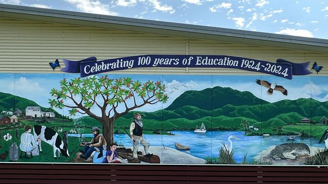 Talented artist siblings Armin Von Keyserlingk and Sylvia Von Keyserlingk, lifetime Daintree residents, created a striking mural at the school to mark the 100th milestone. Picture: Supplied