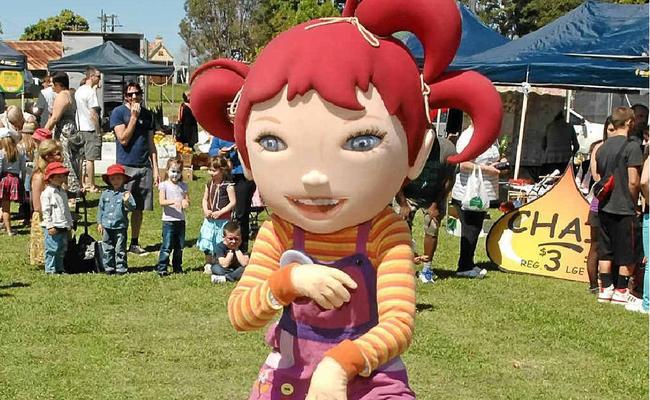 Dirtgirl, along with her pal Scrapboy, will be at Yamba River Markets tomorrow to help with the launch of council’s waste management scheme. 