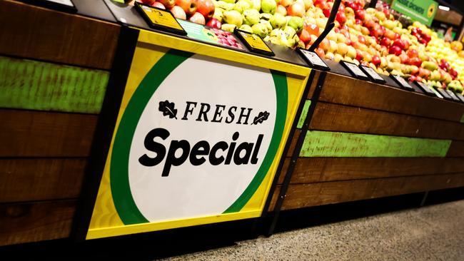 The Albanese government has given its first ever indication that will make the Food and Grocery Code of Conduct mandatory for its signatories, Woolworths, Coles, Metcash and Aldi. Photo by Asanka Ratnayake/Getty Images.