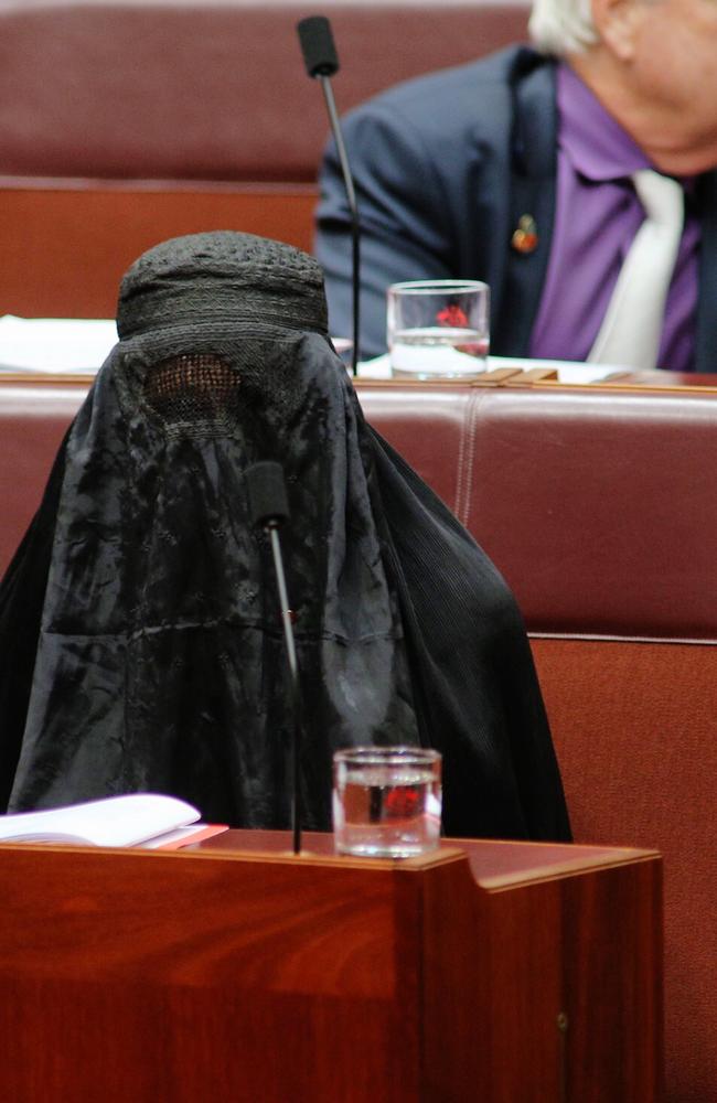 Pauline Hanson Wears A Burqa In The Senate | News.com.au — Australia’s ...