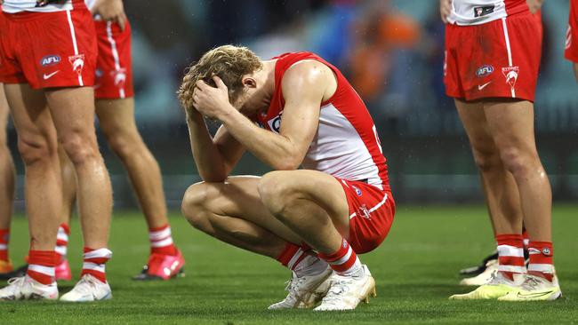 A dejected Callum Mills after Sydney’s crushing one-point defeat to GWS at the SCG on Saturday. Picture: Phil Hillyard