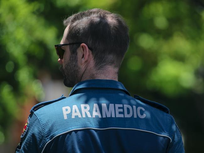 BRISBANE, AUSTRALIA - NewsWire Photos - JANUARY 17, 2025:  A generic photo of Queensland Ambulance Service Paramedic , Brisbanes CBD.Picture: NewsWire / Glenn Campbell