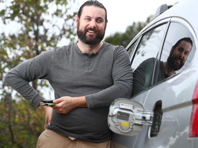 22.2.2018.Chris Hombsch has had a guts full of paying $120 on a cheap fortnight for fuel and then $200 when the price goes up. He wants SA to have the same app interstate motorists can use which shows the exact price at every bowser. PICTURE TAIT SCHMAAL.