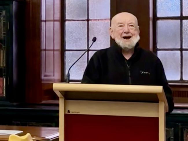 Thomas Kenneally at the State Library of NSW to celebrate the 30th birthday of Friends of Libraries Australia.