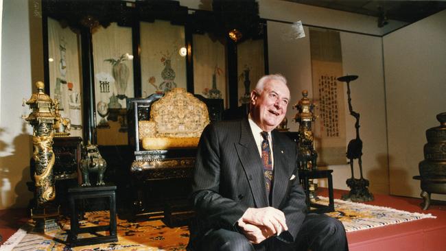 Whitlam sitting in the Qing Dynasty Throne Room at the Art Gallery of SA, for opening of “Imperial China – The Living Past” exhibition, to mark the 20th anniversary of the establishment of diplomatic links between Beijing and Canberra in 1993.