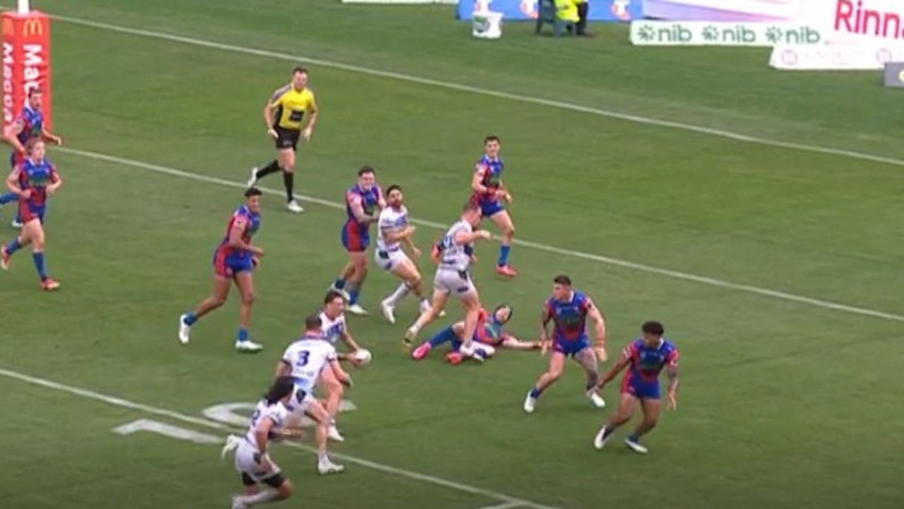 Hastings went to ground. Photo: Fox Sports