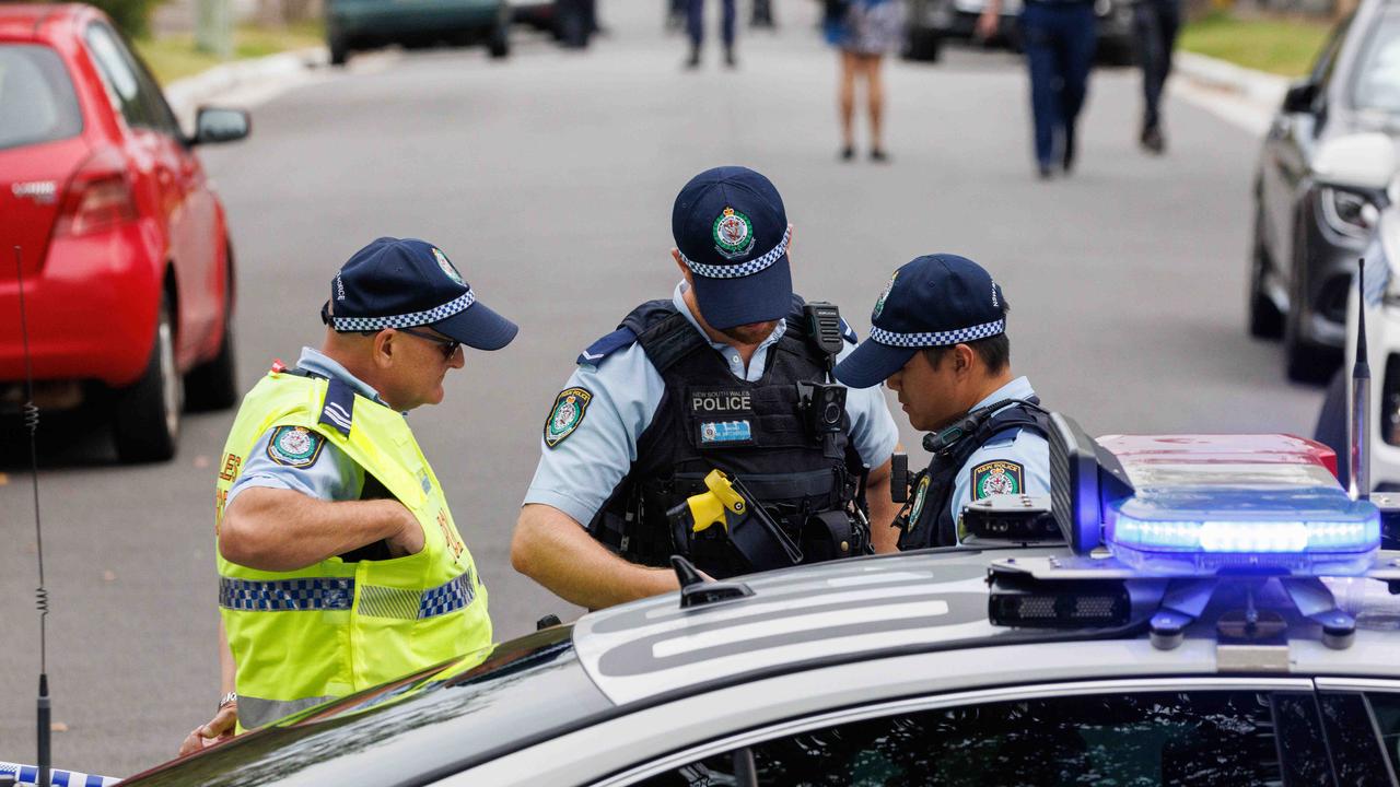 The incident took place in the middle of the day in the quiet suburb of North Willoughby. Picture: NCA NewsWire / David Swift