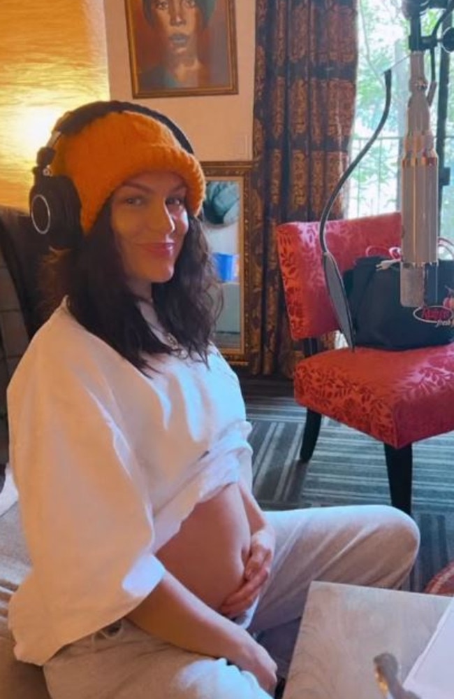 Jessie J Pregnant Star Reveals Shes Pregnant After Miscarriage