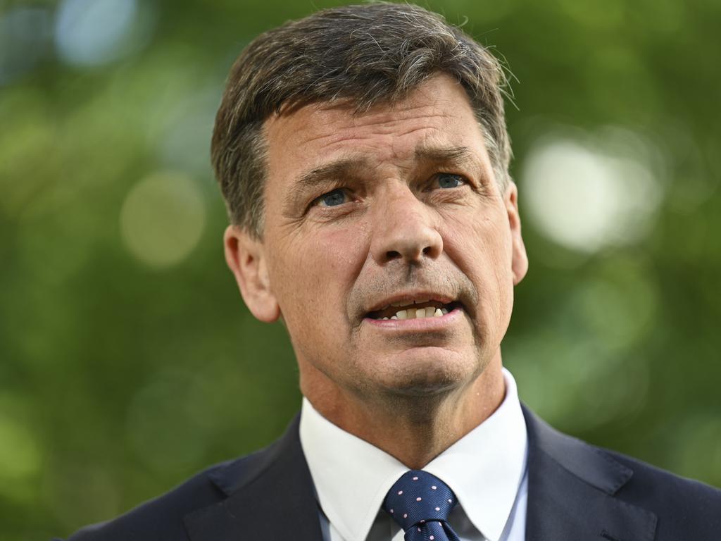 Coalition MPs apologise over ‘disgusting incident’