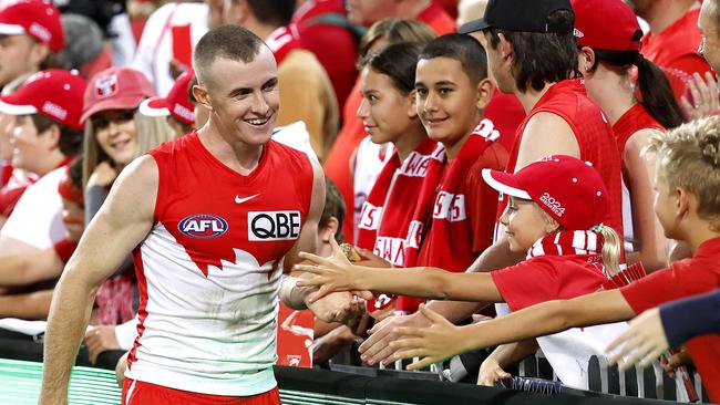 Sydney's Chad Warner and fans during the AFL Round 2 match between the Sydney Swans and Essendon Bombers at the SCG on March 23, 2024. Photo by Phil Hillyard(Image Supplied for Editorial Use only - Phil Hillyard  **NO ON SALES** - Â©Phil Hillyard )