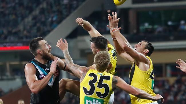 Toby Nankervis takes a big defensive mark against Port Adelaide.