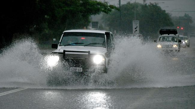 Flash flooding in Townsville after heavy overnight rain. Traffic in Kings Road near Castletown. Picture: Evan Morgan