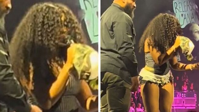 Sza tells off fans at Melbourne show.