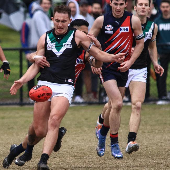 Just two points separated Donvale and the Waverley Blues in the decider. Picture: Davis Harrigan