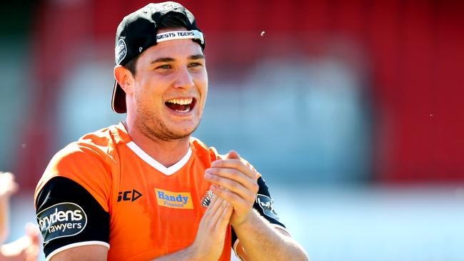 Moses knows what his former teammate offers: Gregg Porteous