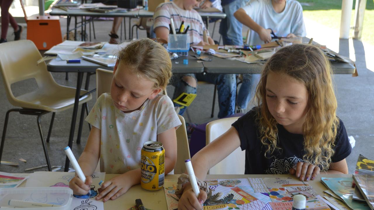 Elsie and Grace Wyeth at the graffiti workshop.