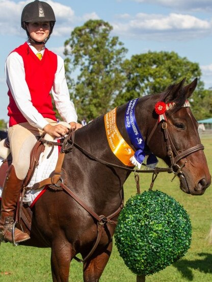 4th place in the PQC State Showjumping Championships 13 and Under 26 70cm class.