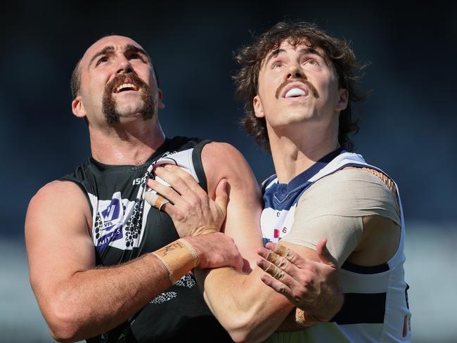 GEELONG, AUSTRALIA - SEPTEMBER 07: Brayden Crossley of the Sharks and Joe Furphy of the Cats compete in a ruck contest during the 2024 VFL First Semi Final match between the Geelong Cats and Southport Sharks at GMHBA Stadium on September 07, 2024 in Geelong, Australia. (Photo by Rob Lawson/AFL Photos via Getty Images)