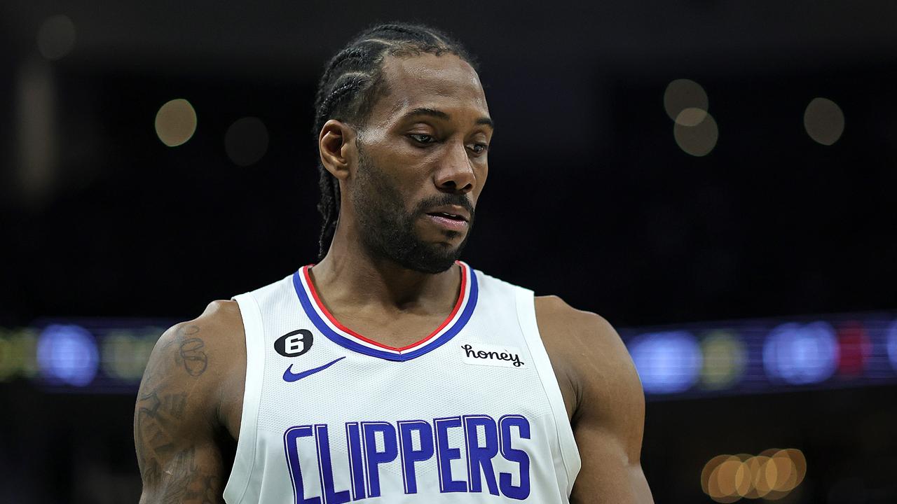 MILWAUKEE, WISCONSIN - FEBRUARY 02: Kawhi Leonard #2 of the LA Clippers walks backcourt during a game against the Milwaukee Bucks at Fiserv Forum on February 02, 2023 in Milwaukee, Wisconsin. The Bucks defeated the Clippers 106-105. NOTE TO USER: User expressly acknowledges and agrees that, by downloading and or using this photograph, User is consenting to the terms and conditions of the Getty Images License Agreement. (Photo by Stacy Revere/Getty Images)