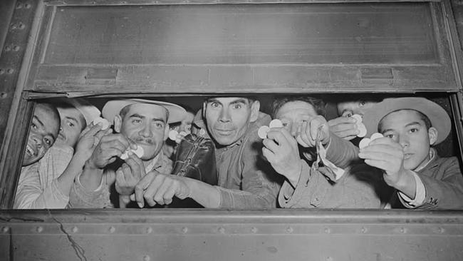 Mexican workers recruited to harvest and process sugar beets in the US. Picture: Library of Congress