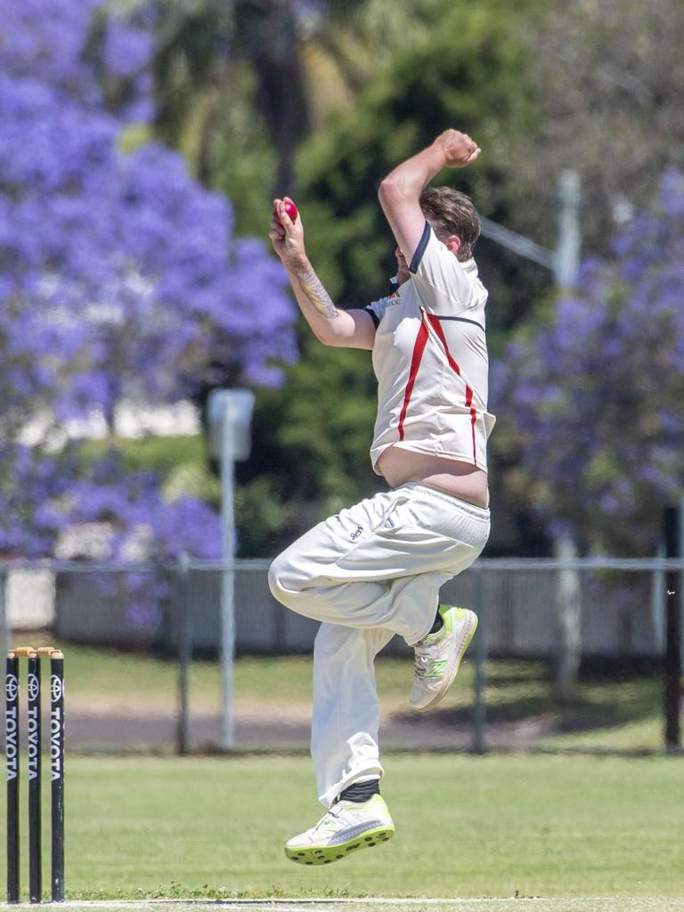 Lachlan Gersch bowls for Met Easts. Picture: Nev Madsen.