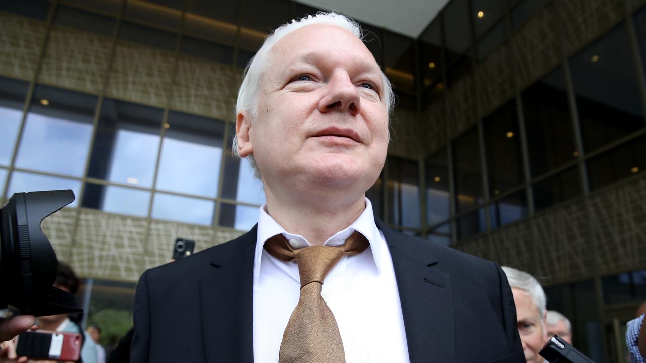 Wikileaks Founder Julian Assange Faces Huge Bill For Freedom Flight ...