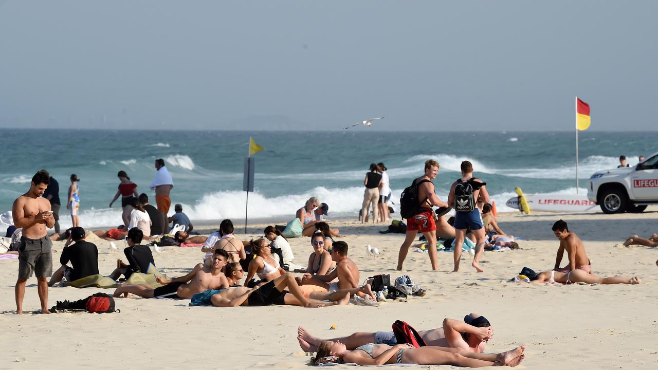 Gold Coast Weather: Temperatures soar in heatwave | Daily Telegraph