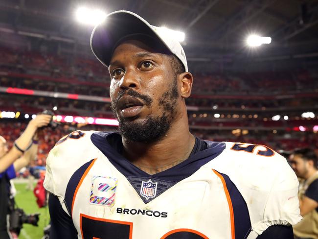 GLENDALE, AZ - OCTOBER 18: Linebacker Von Miller #58 of the Denver Broncos walks off the field after the Broncos beat the Arizona Cardinals 45-10 at State Farm Stadium on October 18, 2018 in Glendale, Arizona.   Christian Petersen/Getty Images/AFP == FOR NEWSPAPERS, INTERNET, TELCOS & TELEVISION USE ONLY ==