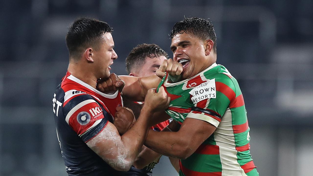 SYDNEY, AUSTRALIA - MAY 29: Joseph Manu of the Roosters and Latrell Mitchell of the Rabbitohs scuffle during the round three NRL match between the Sydney Roosters and the South Sydney Rabbitohs at Bankwest Stadium on May 29, 2020 in Sydney, Australia. (Photo by Mark Kolbe/Getty Images)