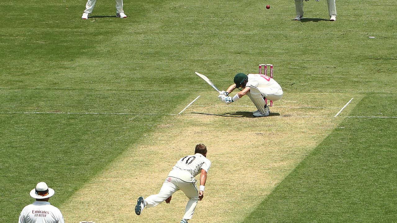 Steve Smith ducks a bouncer from Neil Wagner at the SCG. Picture. Phil Hillyard