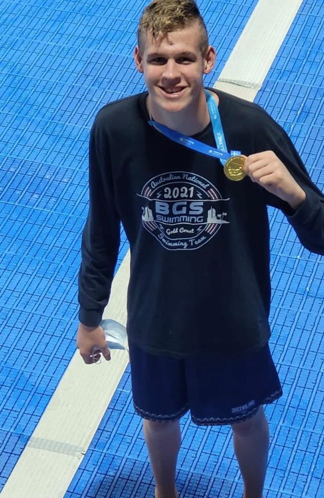 Rocco Zikarsky with his national championships gold medal.