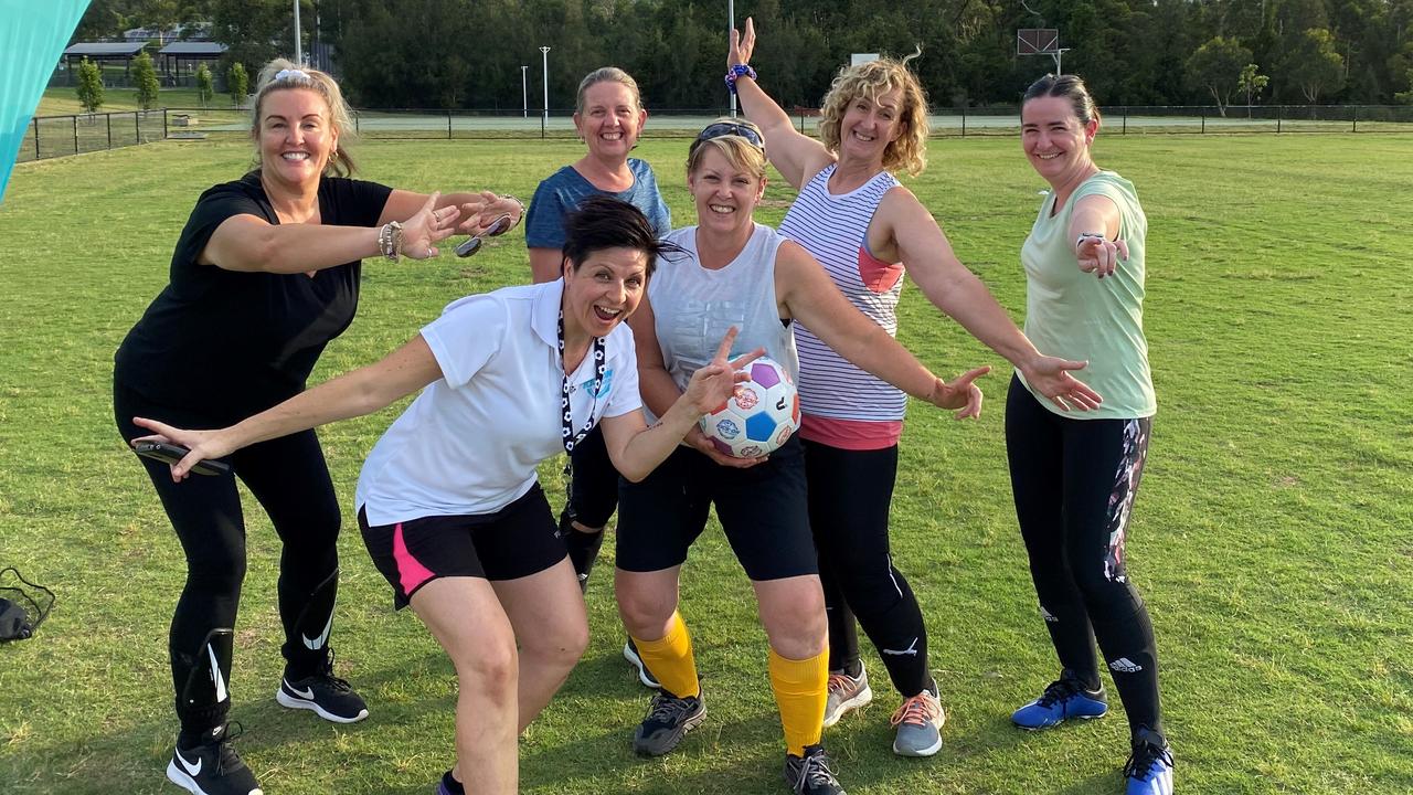 Kick-On for Women is an introductory football program designed specifically for women who have neverplayed football before, or have not played for a long time, to fit exercise and time for themselves in to theirbusy lives while juggling work, study, family and social commitments.