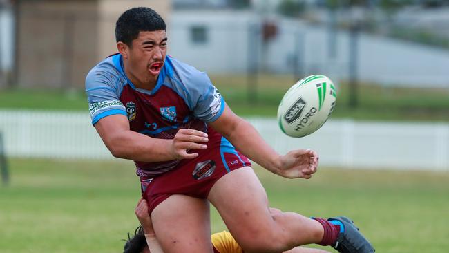 Hills Sports’ Luron Patea looks for support. Picture: Justin Lloyd