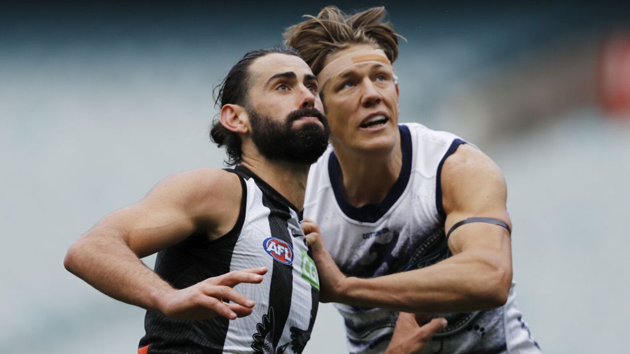 Grundy rucks against Rhys Stanley. (Photo by Dylan Burns/AFL Photos via Getty Images)