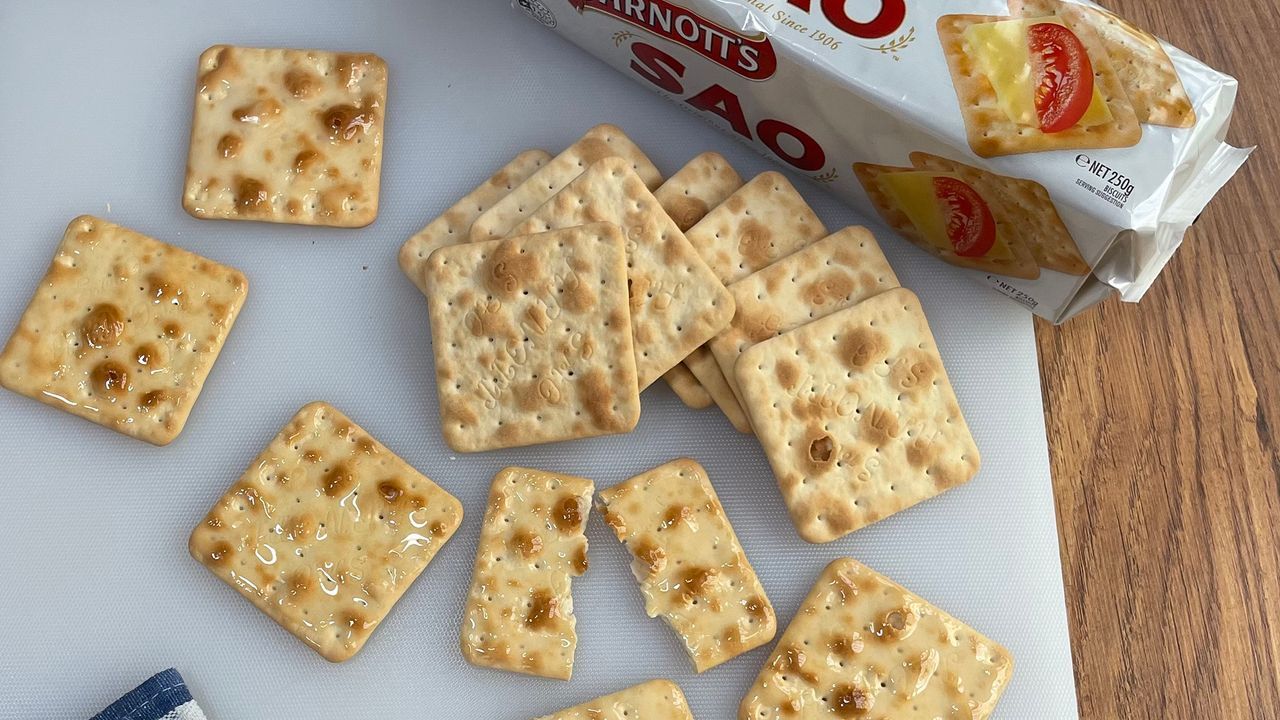 How to make DIY Lattice biscuits from SAO biscuits