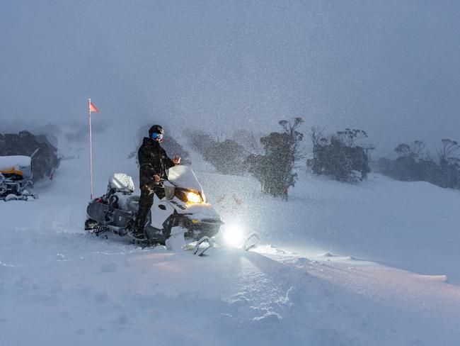 27cm & Counting! Storm Blankets Thredbo Resort With Fresh Snow Overnight.  Thredbo Resort received a massive 27cm of fresh snow overnight and Mother Nature isn't showing any sign of slowing down today. , The entire mountain and village have been covered in a thick blanket of fresh white snow, creating magical wintry scenes., The snowstorm rolled in yesterday evening bringing heavy snowfall, blizzard conditions and strong winds., Last night's snowfall takes Thredbo's total 7-day snowfall count this week to a total of 43cm so far., Experts forecast that this low-pressure system could bring another 50cm over the next 10 days., This significant snowfall is getting skiers and snowboarders excited to shred fresh powder this weekend. , The skiing and snowboarding conditions are expected to attract many visitors to plan a last-minute visit over the coming weeks.