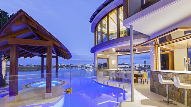 A luxury six-bedroom waterfront home at Pelican Waters has been sold to a Sydney buyer, smashing the $3 million barrier to set a new suburb record.