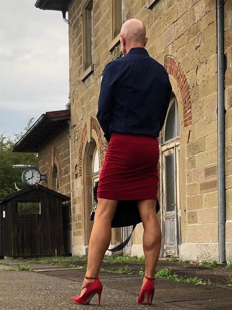 Married dad goes viral with photos wearing heels and skirts | photos ...