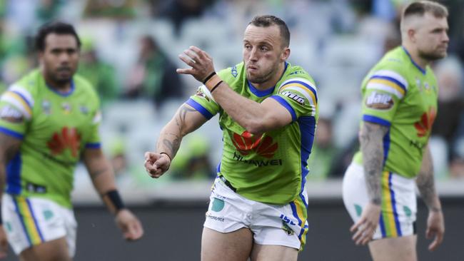 Josh Hodgson of the Raiders during the Round 24 NRL match between the Canberra Raiders and the South Sydney Rabbitohs at GIO Stadium in Canberra, Saturday, August 25, 2018. (AAP Image/Rohan Thomson) NO ARCHIVING, EDITORIAL USE ONLY