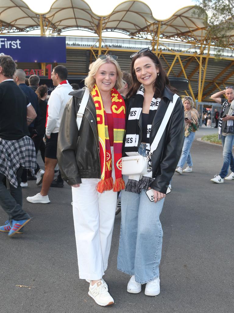 Gold Coast Suns vs. Collingwood. Jayme Crook and Georgie Minehan. 29 June 2024 Carrara Picture by Richard Gosling