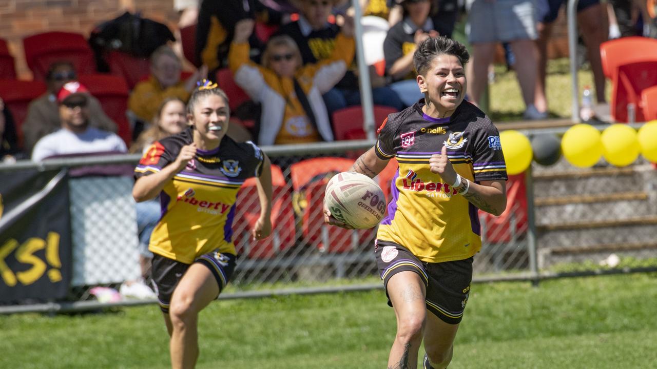 Courtney Robinson scores a try for Gatton. TRL Womens open final Gatton vs Newtown. Thursday, September 15, 2022. Picture: Nev Madsen.