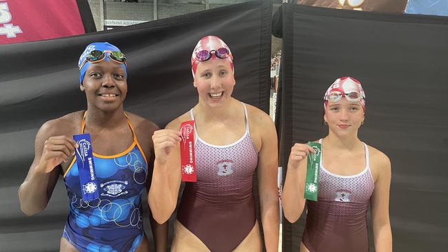 Open freestyle Div 1 multi-class swimmers – between Mt Alvernia girls Emelia Ferguson, Airlie Davis and Victoria Belando Nicholson (Loreto), far left.