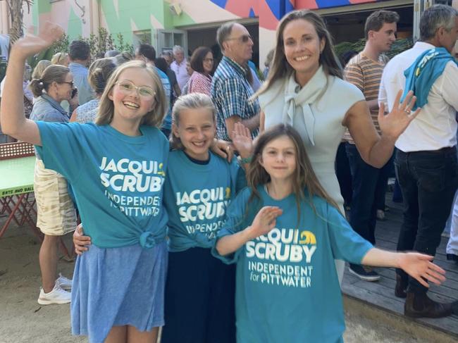 Independent 'teal' candidate Jacqui Scruby for Pittwater at a polling booth with young supporters. Picture: Facebook (Jacqui Scruby)