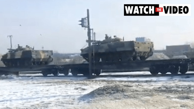 Tanks on the move near Ukrainian border