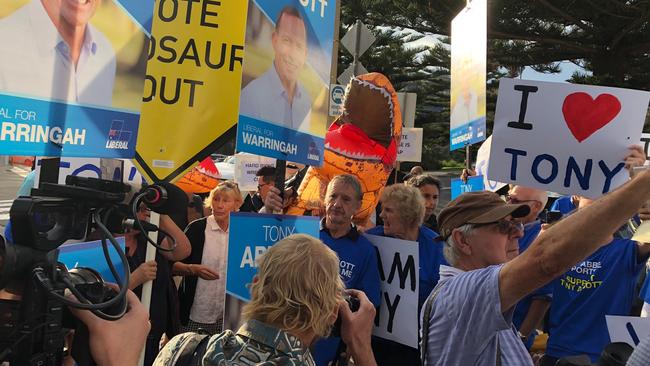 A big a showing at the debate between Tony Abbott and Zali Steggall this afternoon. Picture: Jim O’Rourke.