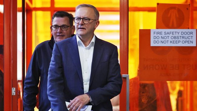 Anthony Albanese campaigns with Victorian Premier Dan Andrews. Picture: Sam Ruttyn