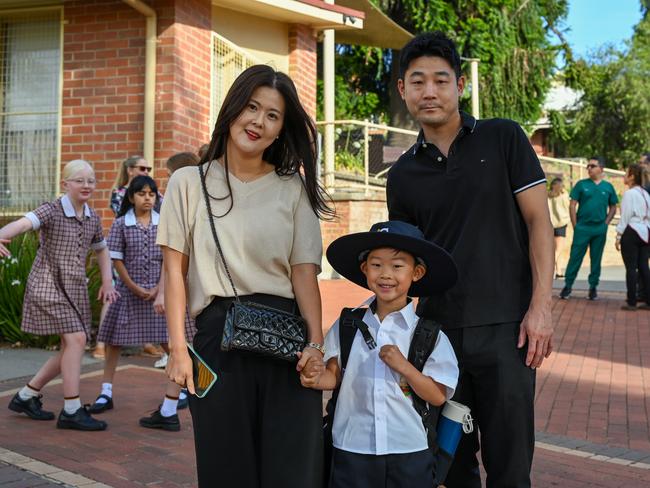 Girton Grammar Bendigo preppie Jayden Shin with his parents on his first day of school. Picture: Supplied.