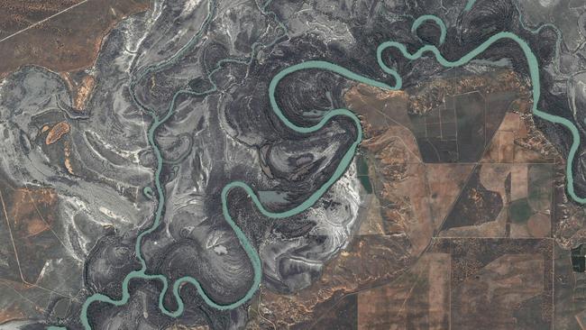 A satellite image showing the northern reach of the River Murray in South Australia, from 2007.