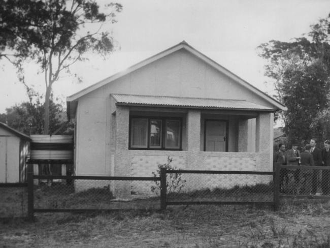 Graves Of Murdered Sisters Kathleen And Grace Holmes To Get Headstone 